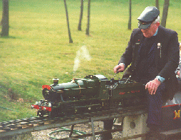 [Miniature railway]